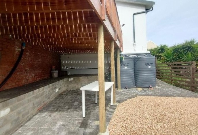 4 Bedroom Property for Sale in Noorsekloof Eastern Cape